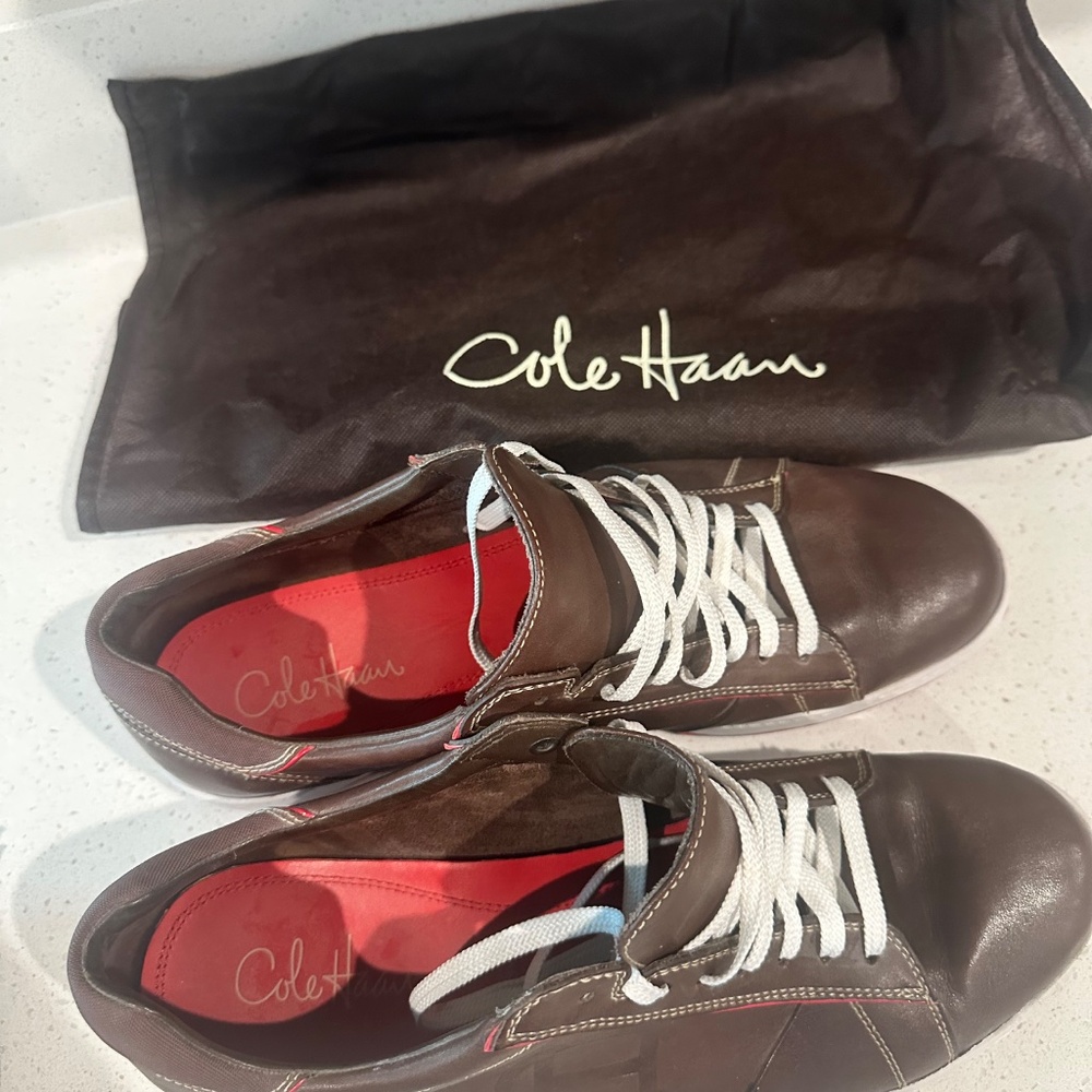 Men Shoes - Picture 4 of 4